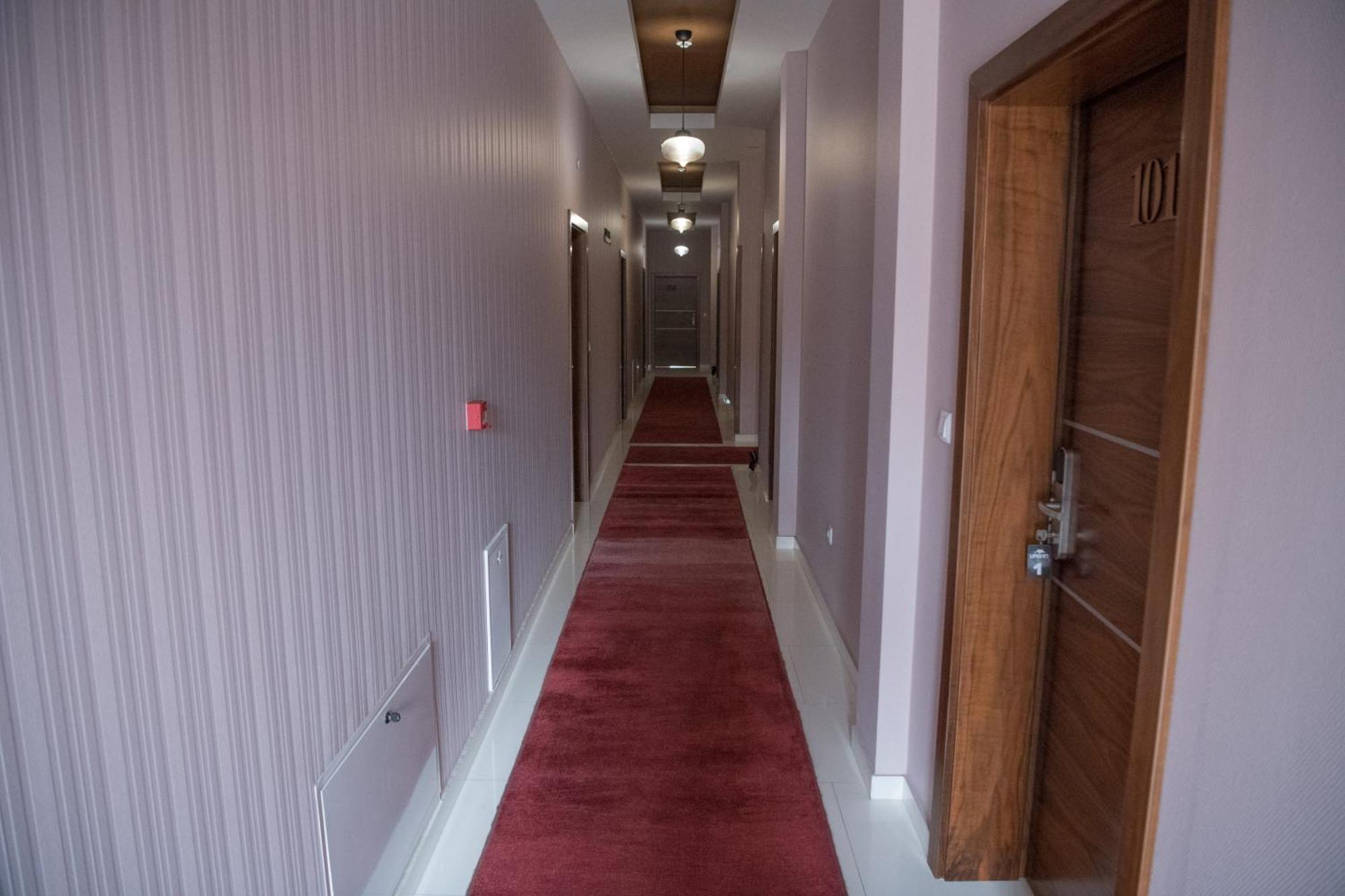 Hotel Urban Buzim Ngoại thất bức ảnh